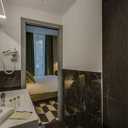 Hotel Otivm Rome