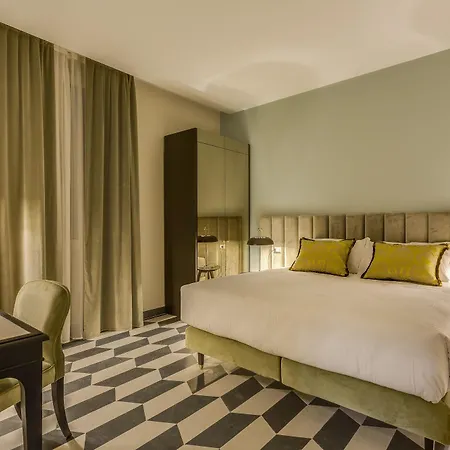 Hotel Otivm 4*