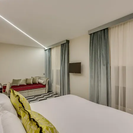 Hotel Otivm