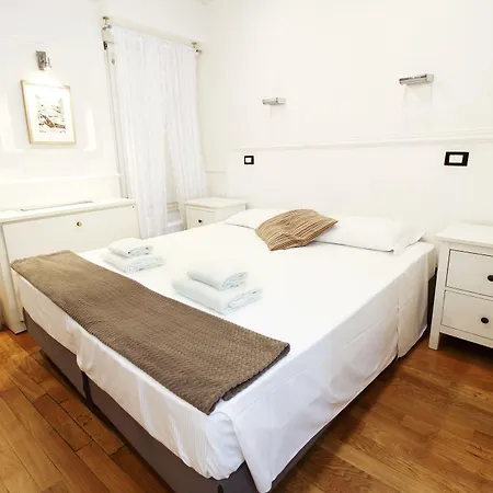 Domus Ester 2* Roma