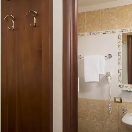Adorasuite 3* Rome