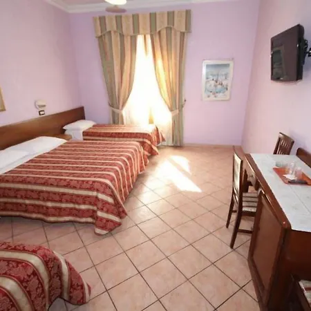 Marisa Hotel 3*