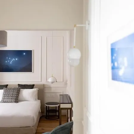 Parisii Luxury Relais *