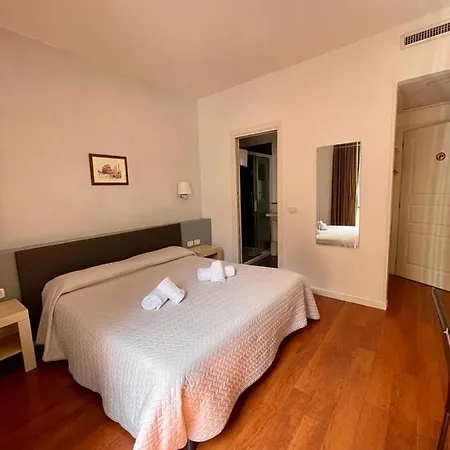 Elle Cavour 3* Rome