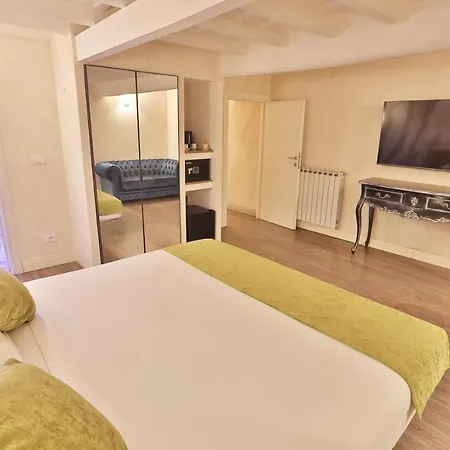 Grottini Luxury ~ Pantheon Guest house
