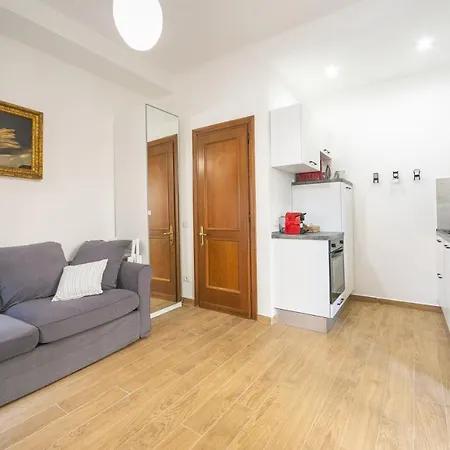 The Voice Of The Moon Apartment *