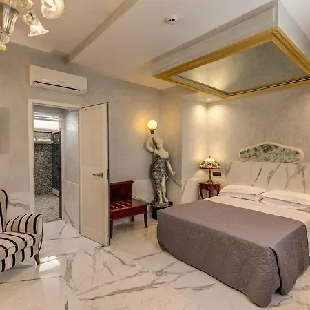 Hotel Aurelius Art Gallery