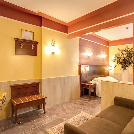 Aurelius Art Gallery Hotel 3*