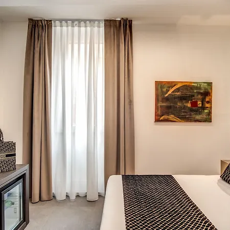 Little Queen Bed & Breakfast Roma