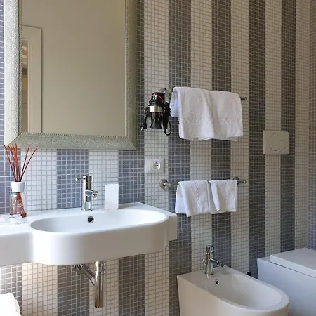 Relais Casa Della Fornarina Affittacamere Roma