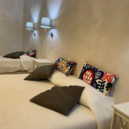 Guest house Gulliver's 2*