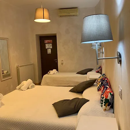 Gulliver's Guest house 2*