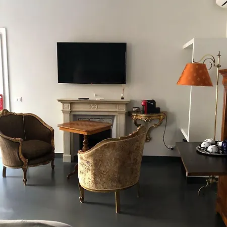 94 Piazza Di Spagna Guest house 2*