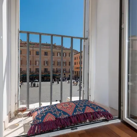 New! Amazing Piazza Navona View Apartment Rom