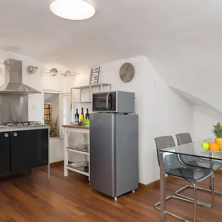 New! Amazing Piazza Navona View Apartment Rom
