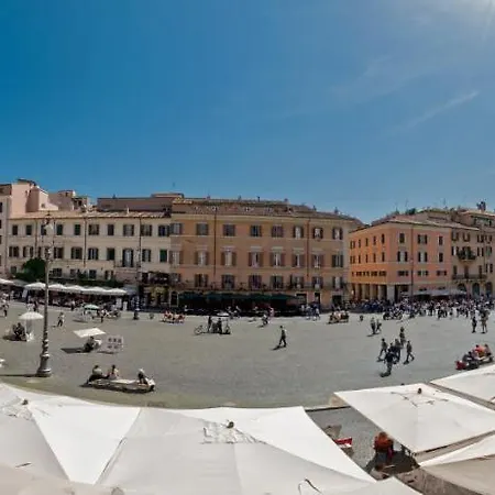 New! Amazing Piazza Navona View Apartment Rom
