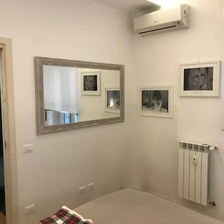 Zona Eur-serafico Holiday home