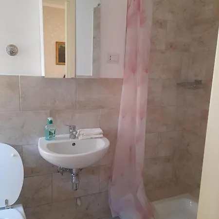 La Famiglia Guest house