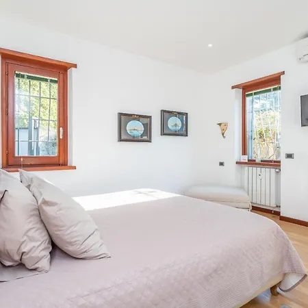 St Peter's Spacious 4 Bdr With Private Parking Apartment Rome