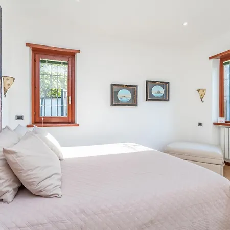 Apartment St Peter's Spacious 4 Bdr With Private Parking *