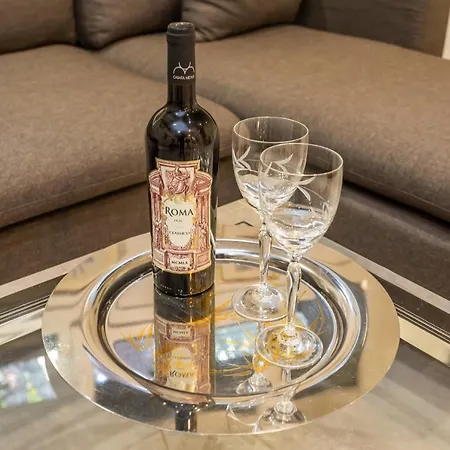 Apartment St Peter's Spacious 4 Bdr With Private Parking Rome