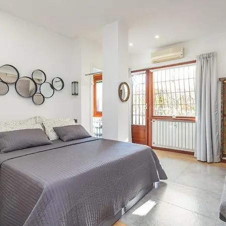 Apartment St Peter's Spacious 4 Bdr With Private Parking Rome