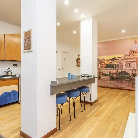 St Peter's Spacious 4 Bdr With Private Parking Apartment