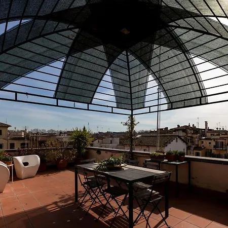 Amazing Penthouse With Terrace And Rooftop In Trastevere *