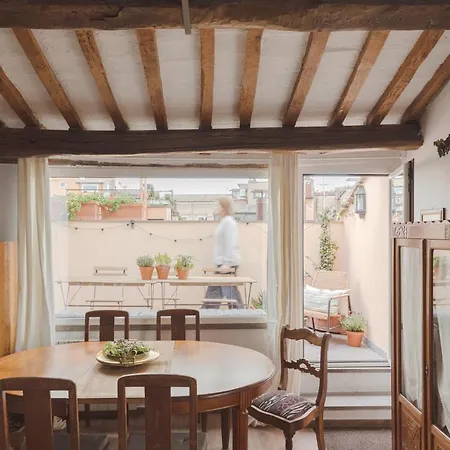 Amazing Penthouse With Terrace And Rooftop In Trastevere *