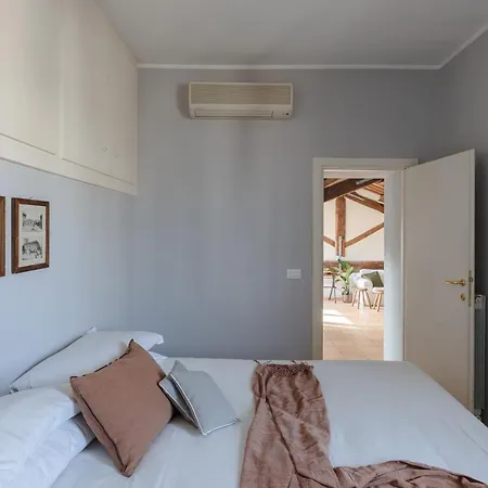 Apartment Amazing Penthouse With Terrace And Rooftop In Trastevere Rome
