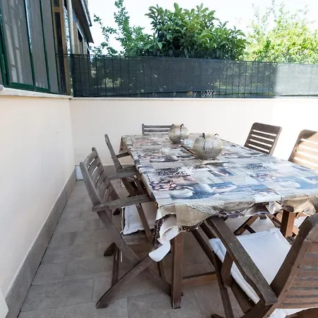 Apartment Garden House Vale Rome
