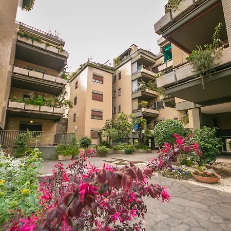 The Voice Of The Moon Apartment *