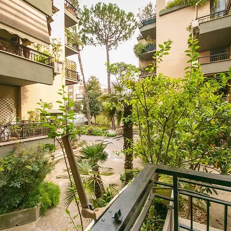 The Voice Of The Moon Apartment *