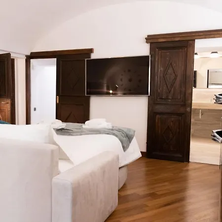 The Rent - Near Piazza Di Spagna Apartment *