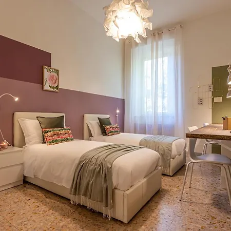 Apartment Bubbles A Piazza Trilussa In Trastevere Rome