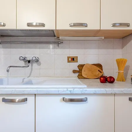 Apartment Bubbles A Piazza Trilussa In Trastevere *