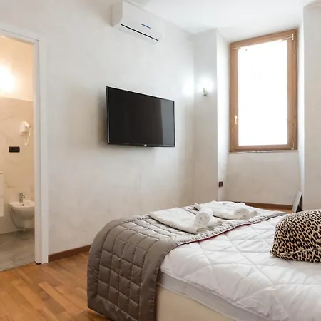 Rhome Plaza Collection Guest house *