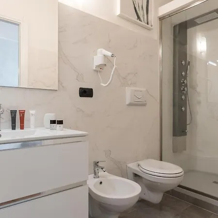 Rhome Plaza Collection Guest house *