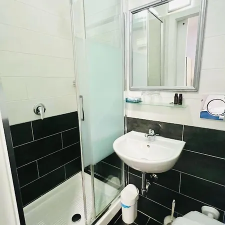 Hotel Pisa *