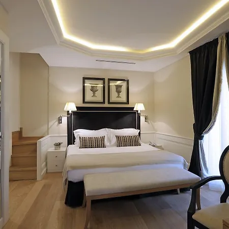 Trevi Palace Luxury