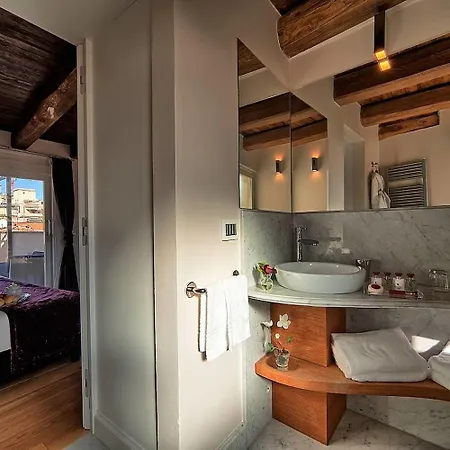 Trevi Palace Luxury Отель