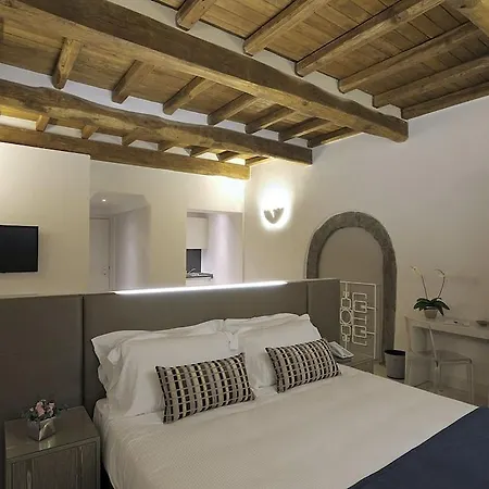 Отель Trevi Palace Luxury Рим