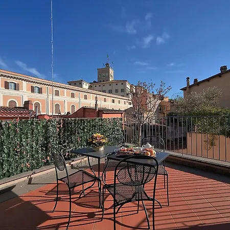 Trevi Palace Luxury 4* רומא
