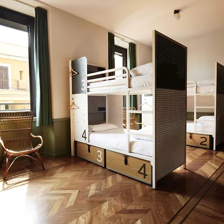 Hostal Generator *