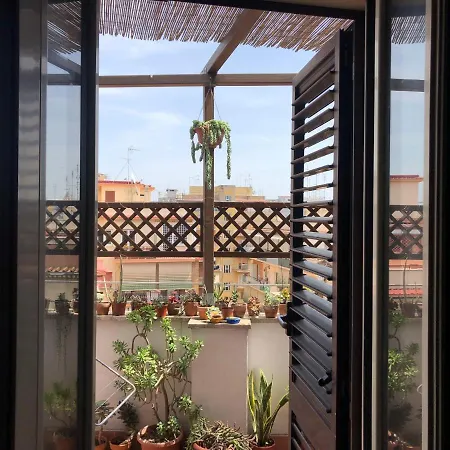 Habitación en casa particular Lizartgarden Panoramic Roma