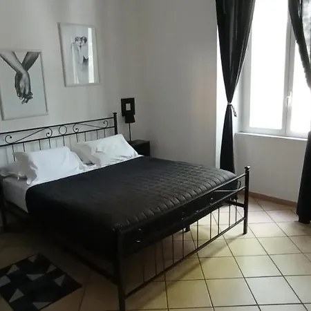 Apartment Merulana: A Due Passi Dal Colosseo