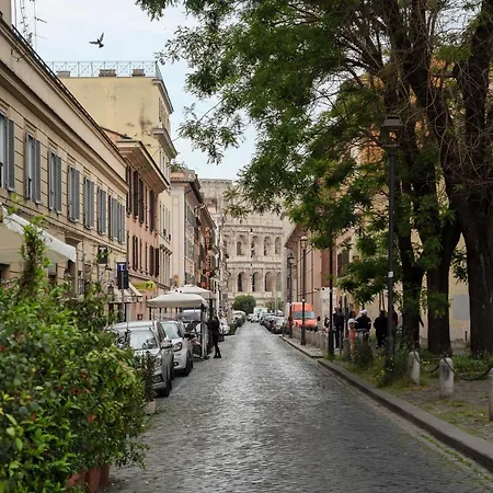 Colosseo & Fori Imperiali Wooden Flat *