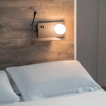 Irooms - Spanish Steps Guest house 4*