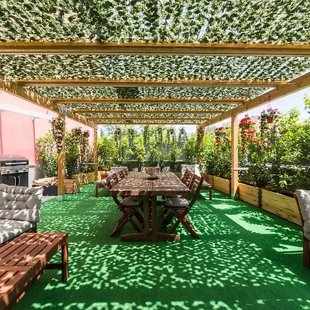 The Garden Regency * Rome