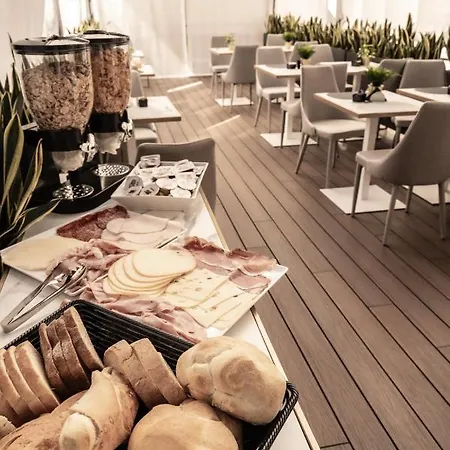 Relais Manzoni 3* Řím